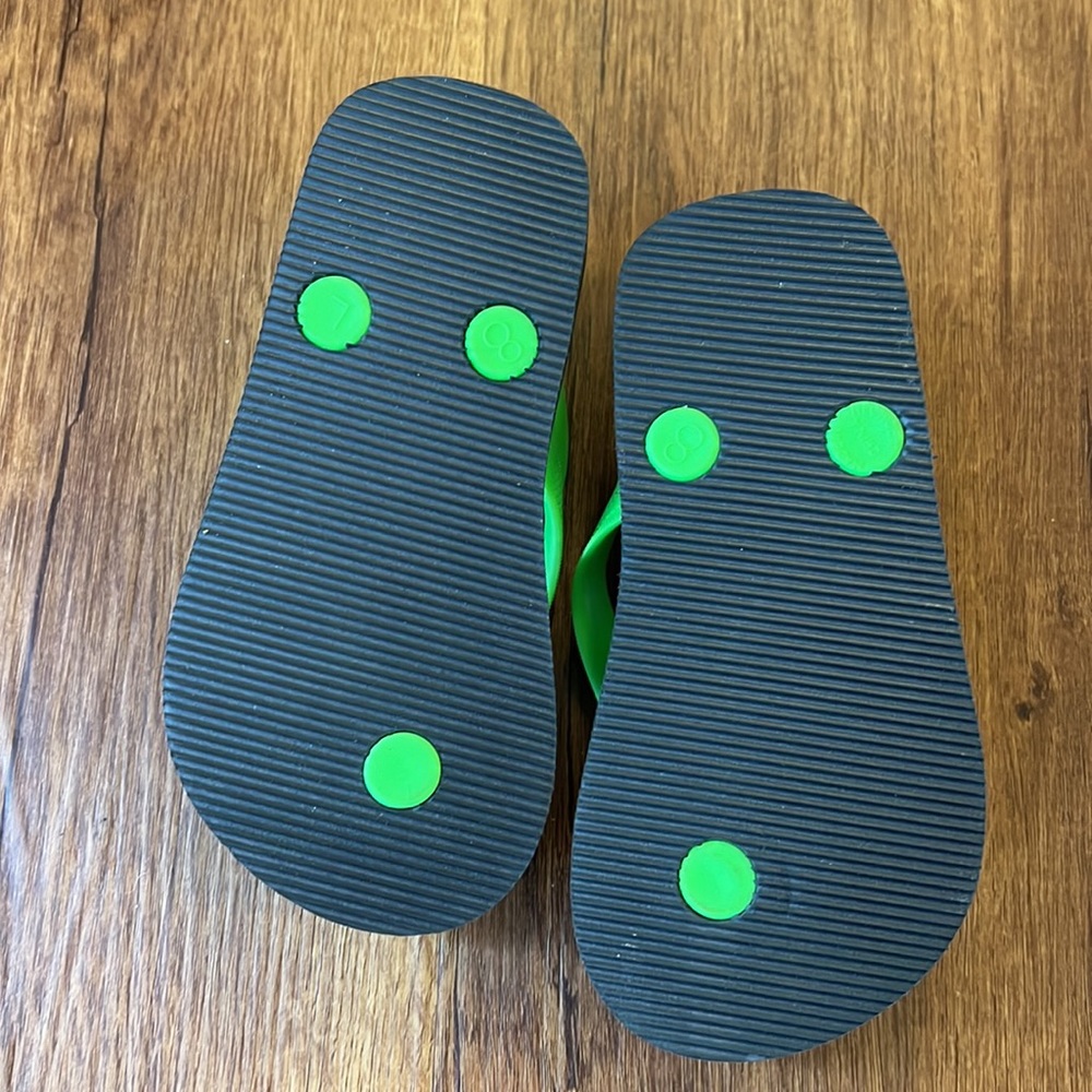 Sandals - Picture 3 of 3